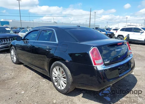 2013 Chrysler 300 Motown z USA, uszkodzony, nr VIN 2C3CCARG0DH559984